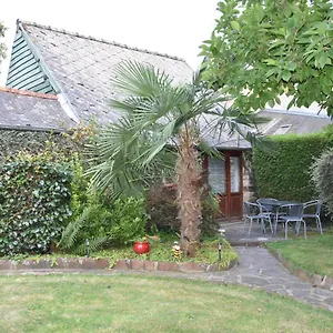 https://gite-maen-roch.inbrittany.com